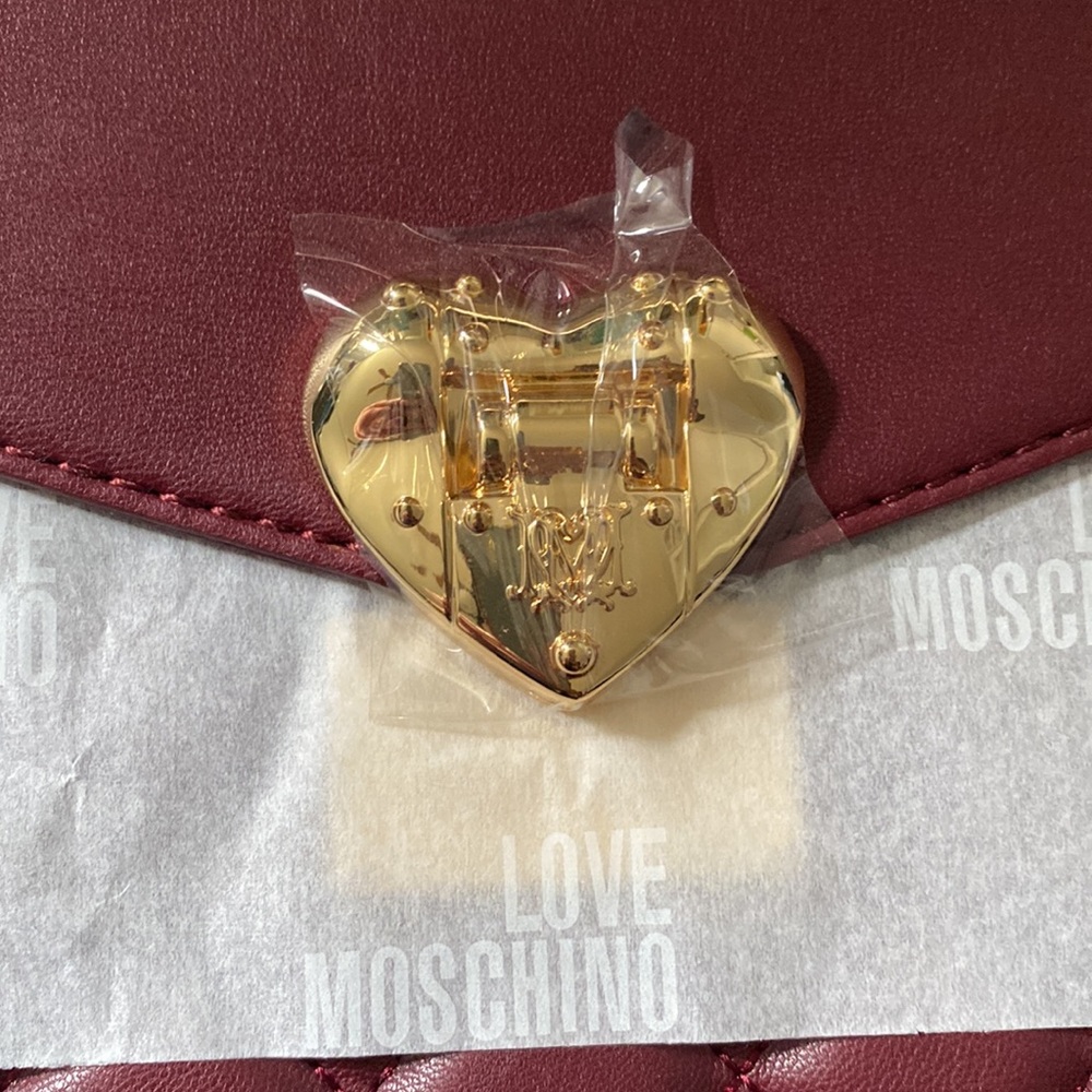Brand new burgundy love Moschino bag. - Picture 2 of 8